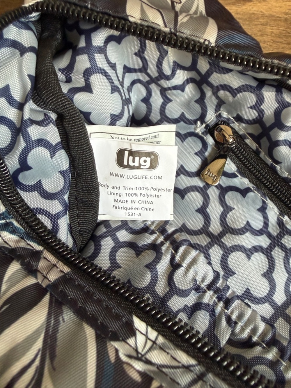 Lug Lily Navy Blue Hippy 2 Limited Edition Crossbody Bag – NWOT, RFID Protection - Picture 7 of 13